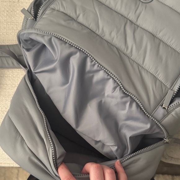 lululemon athletica puffer backpack - Picture 3 of 4